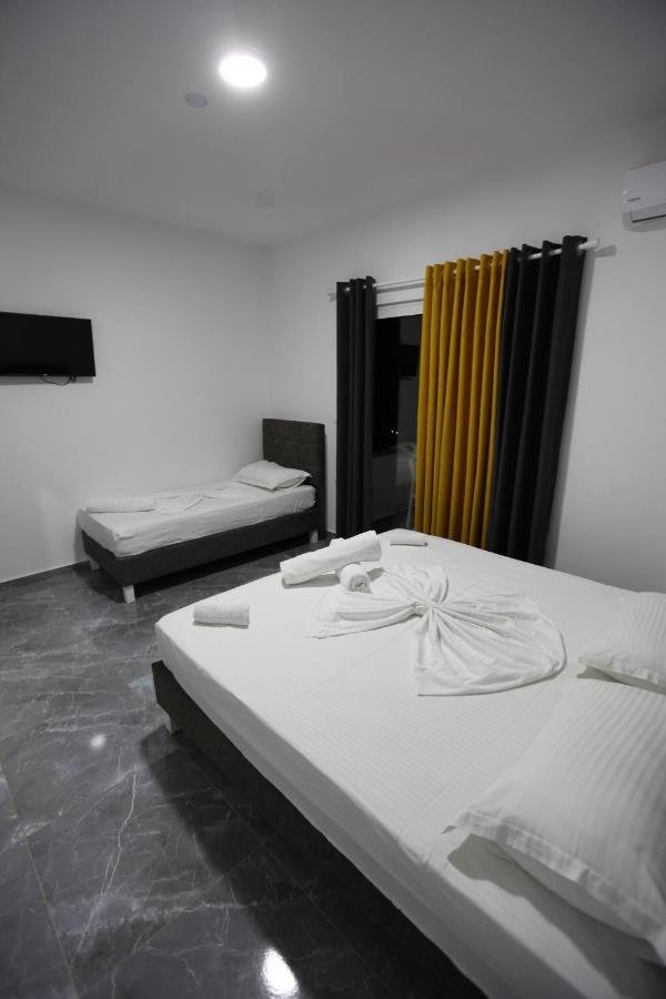 Hotel Seadel Ksamil Extérieur photo
